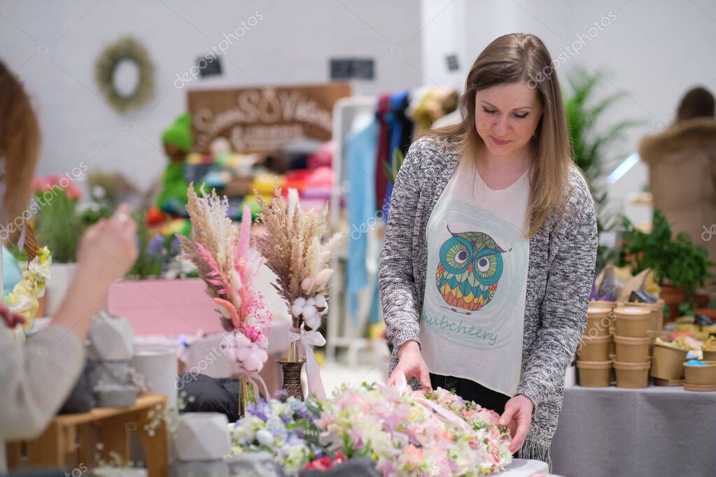 March e9 artisanal avec  e9tals color e9s